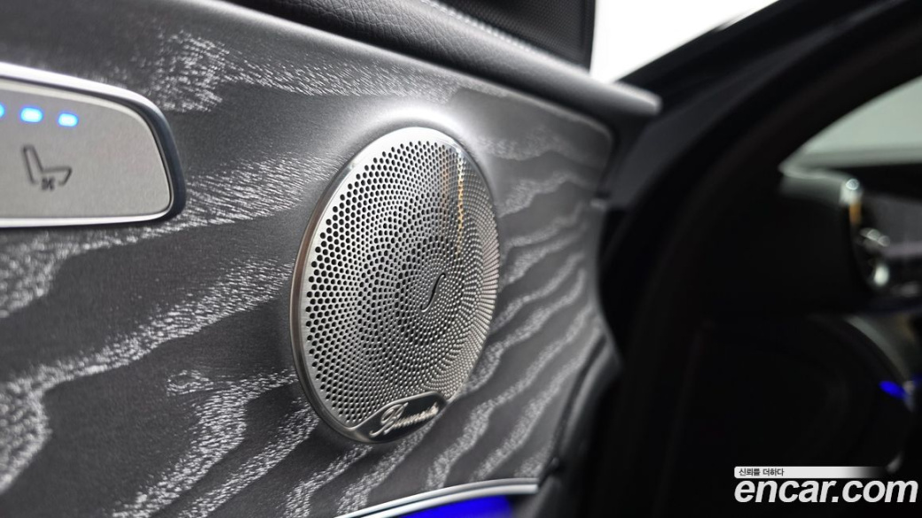 Mercedes-Benz E-Class E350 4MATIC AMG Line, 2023