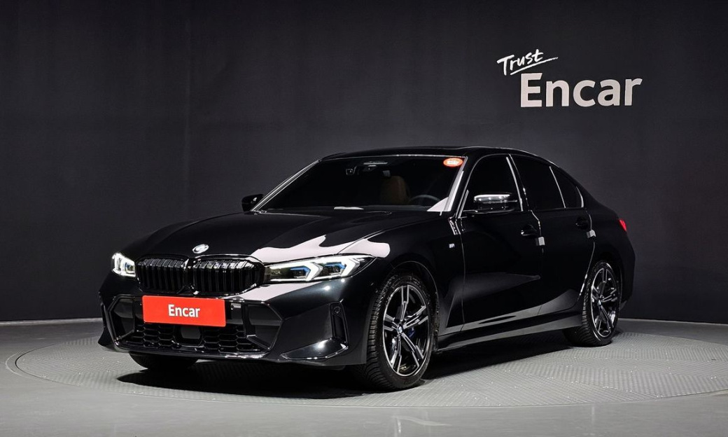 BMW 3-Series 320i M Sport, 2024