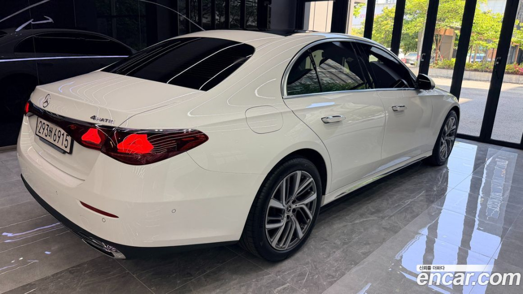 Mercedes-Benz E-Class E220d 4MATIC Exclusive, 2024