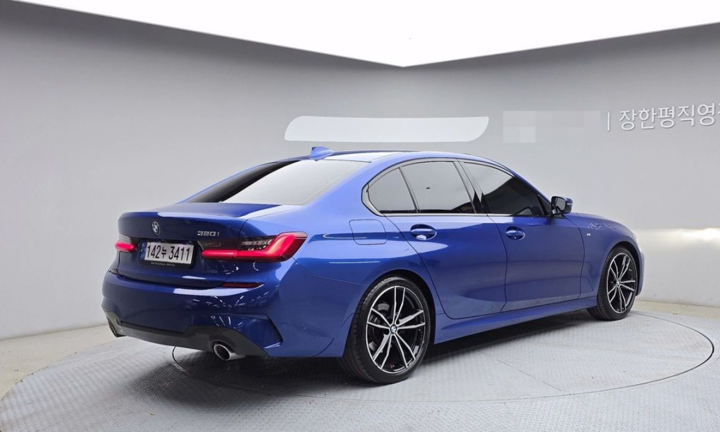 BMW 3-Series 320i M Sport, 2022
