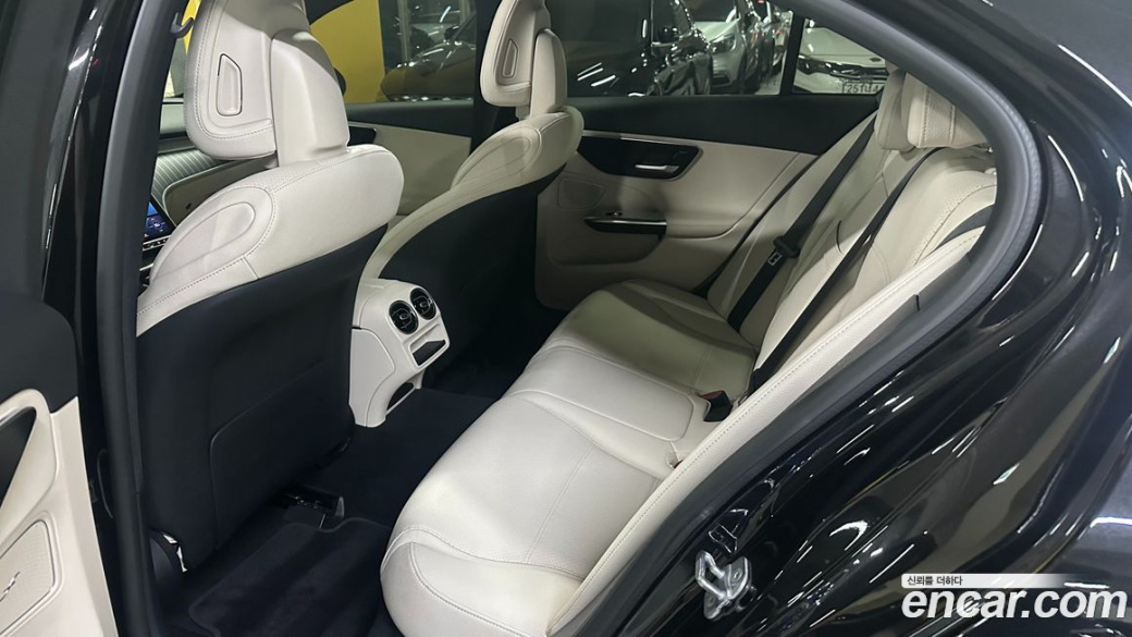 Mercedes-Benz C-Class C300 4MATIC Avantgarde, 2024