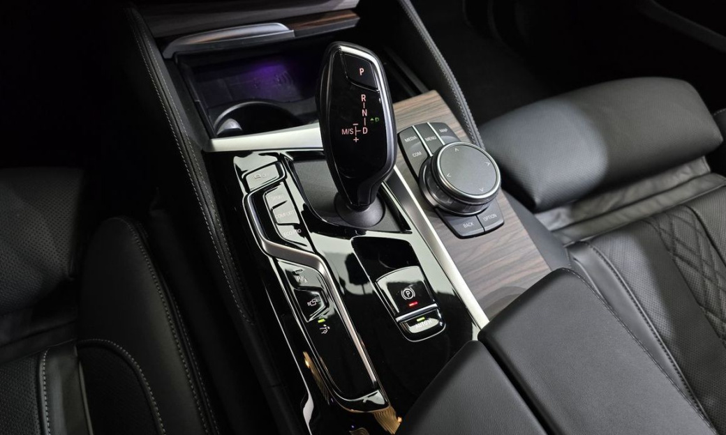 BMW Gran Turismo 630i xDrive Luxury, 2024