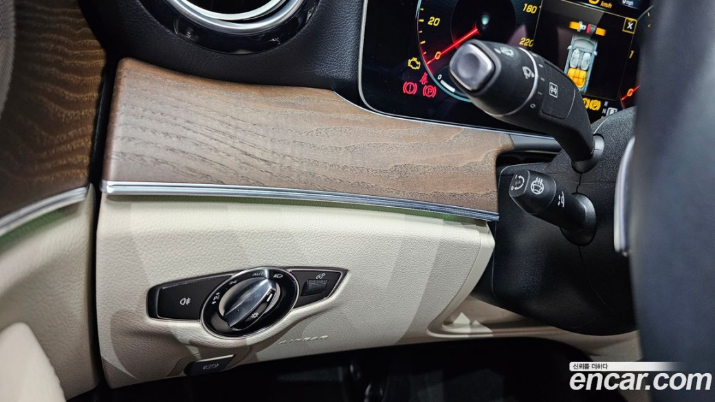 Mercedes-Benz E-Class E220d 4MATIC Exclusive, 2023