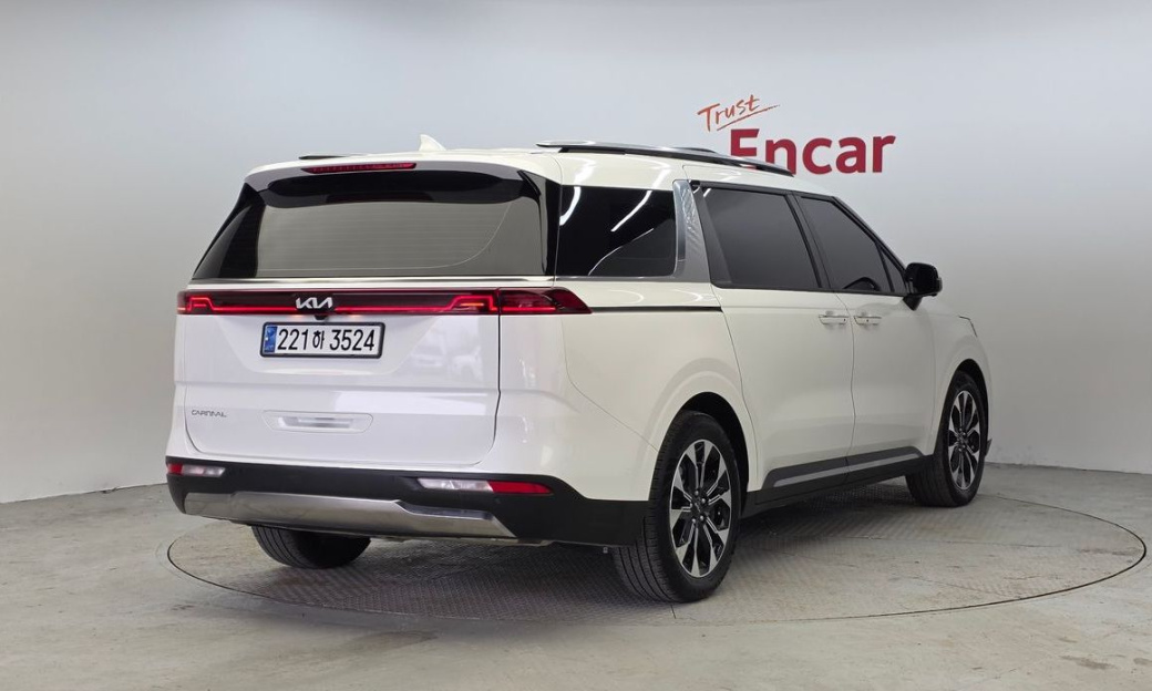 Kia Carnival 9-Seater Signature, 2023