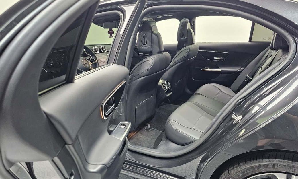 Mercedes-Benz C-Class C300 4MATIC Avantgarde, 2023