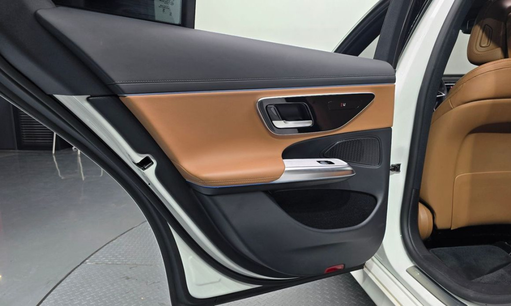Mercedes-Benz E-Class E200 Avantgarde, 2024