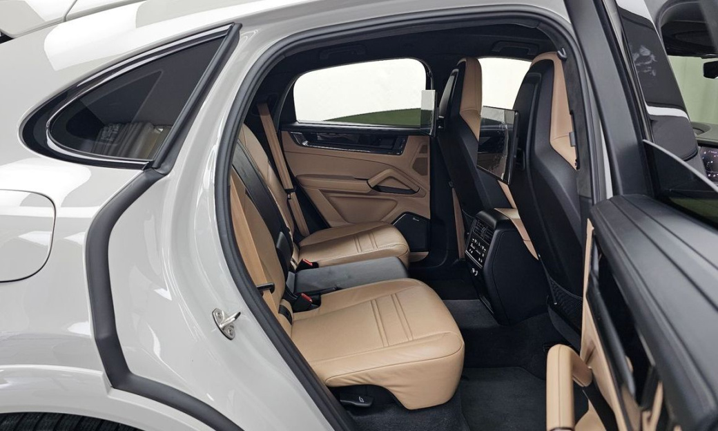 Porsche Cayenne 4.0 GTS Coupe, 2025