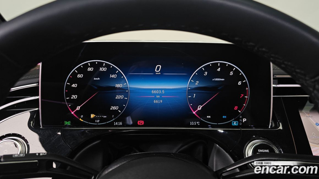 Mercedes-Benz E-Class E300 4MATIC AMG Line, 2025
