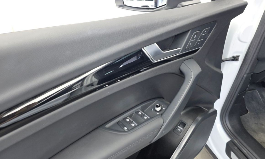 Audi Q5 45 TFSI Quattro Premium, 2022