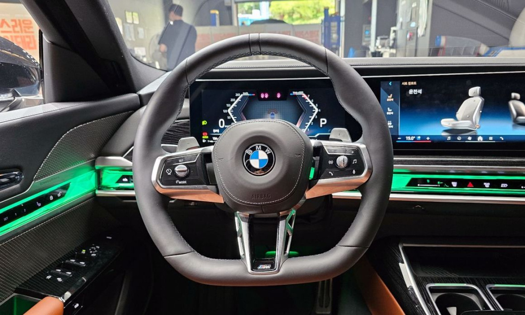 BMW 7-Series 740i xDrive M Sport, 2025