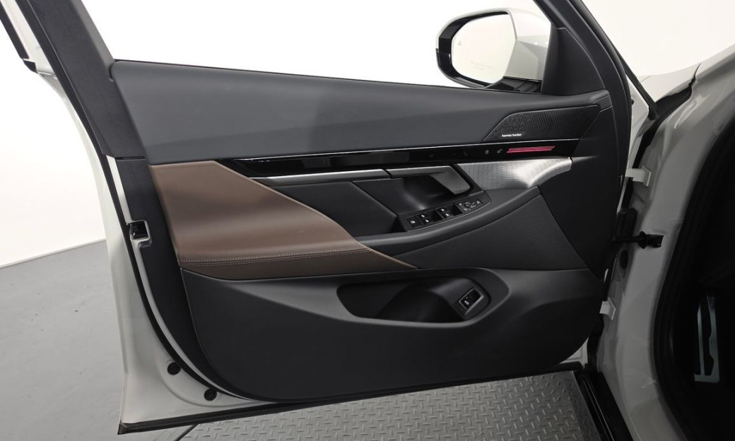 BMW 5-Series 520i M Sport, 2024