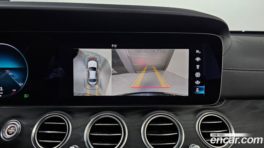 Mercedes-Benz E-Class E220d 4MATIC AMG Line, 2022