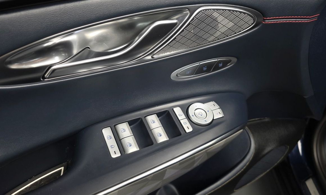 Genesis GV70 2.5T Gasoline 2WD, 2021