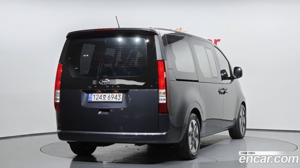 Hyundai Staria Tourer 9-Seater, 2023