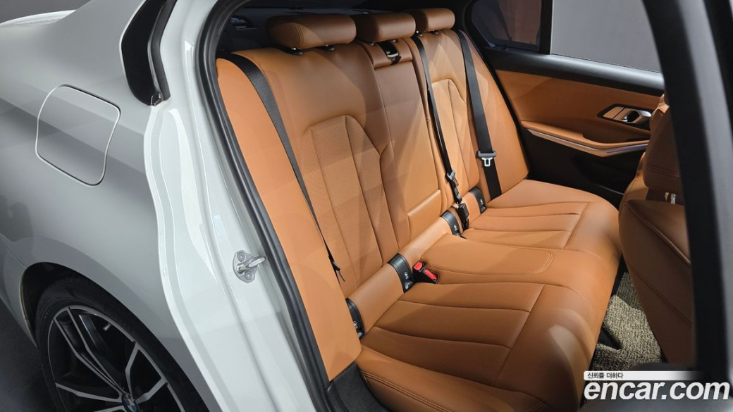 BMW 3-Series 320i M Sport, 2022