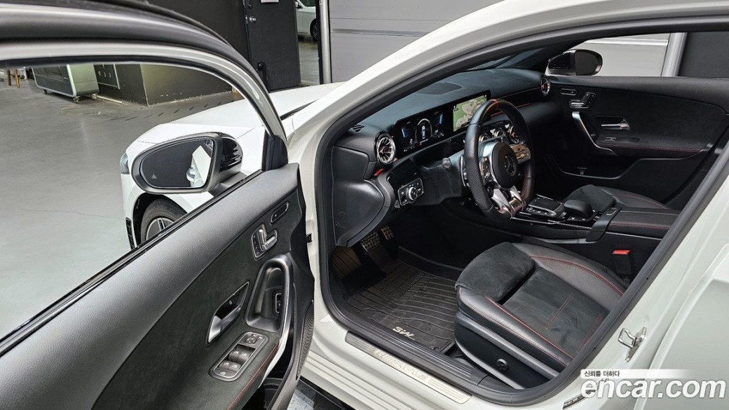 Mercedes-Benz A-Class AMG A35 4MATIC Sedan, 2023