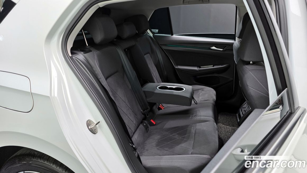 Volkswagen Golf 2.0 TDI Prestige, 2024