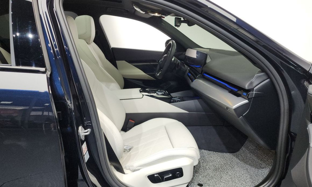 BMW 5-Series 520i M Sport, 2024