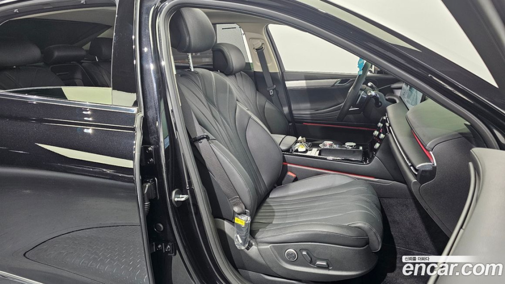 Genesis G80 Gasoline 2.5 Turbo AWD, 2025
