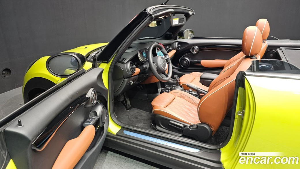 Mini Cooper Convertible Classic, 2024