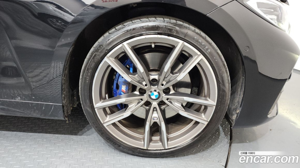 BMW 4-Series M440i xDrive Coupe, 2022