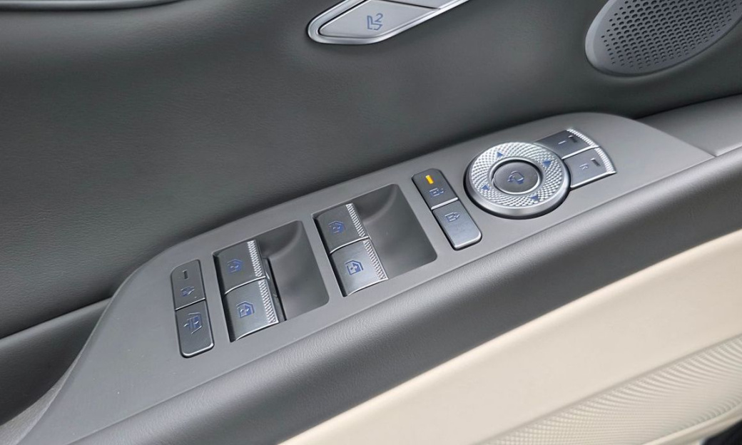 Genesis G80 Gasoline 2.5 Turbo AWD, 2025