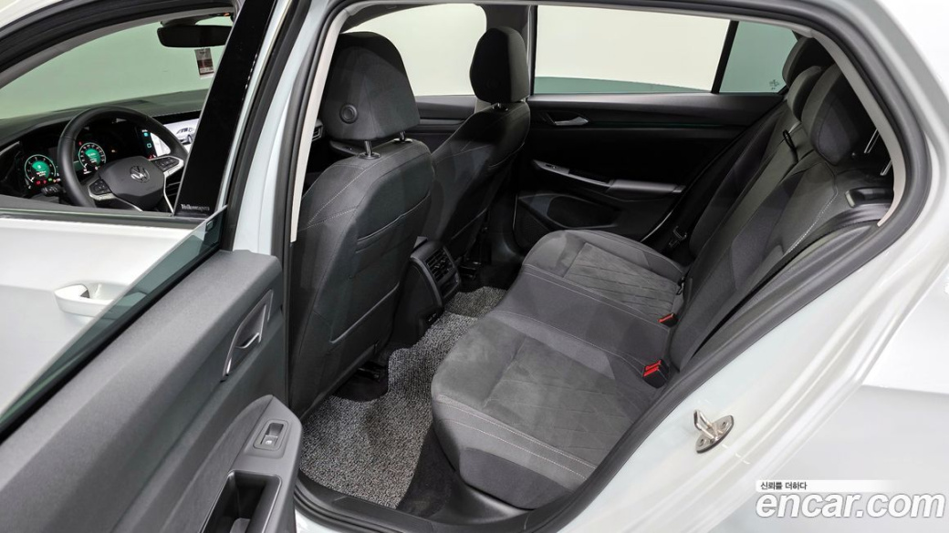 Volkswagen Golf 2.0 TDI Prestige, 2024