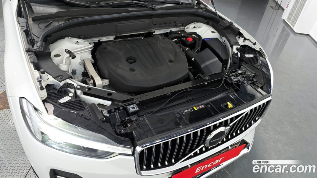 Volvo XC60 B5 Ultimate Bright, 2024