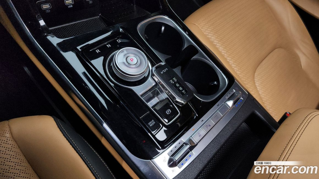 Kia Carnival 9-Seater Signature, 2023