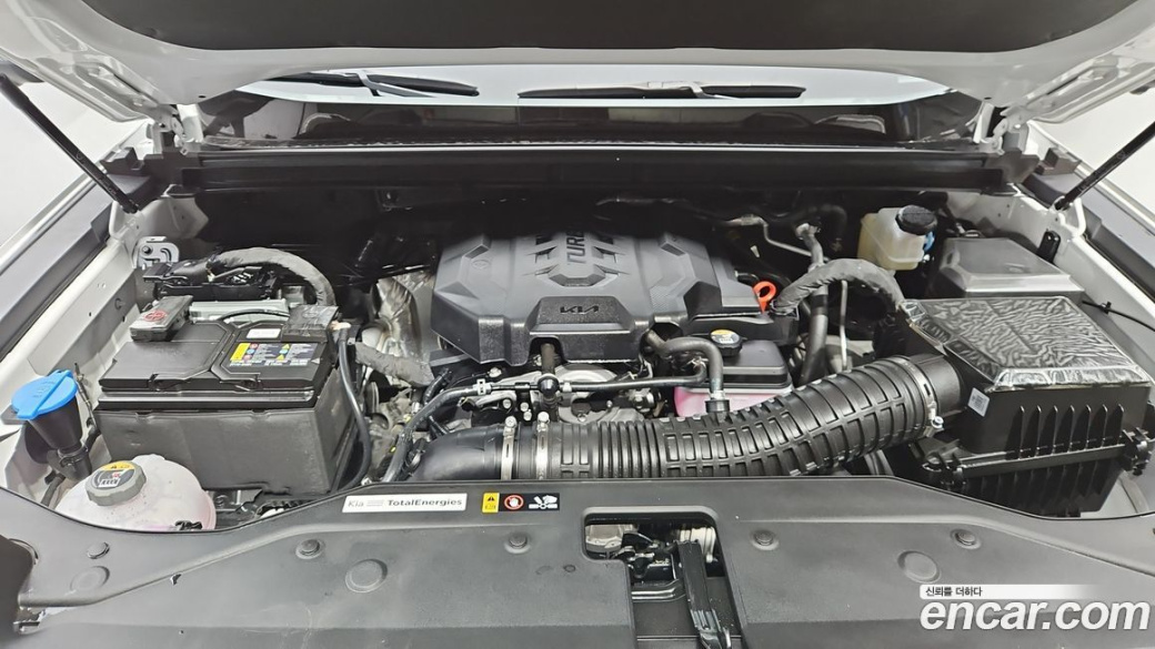 Kia Tasman 2.5T Gasoline 4WD, 2026