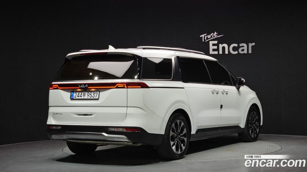 Kia Carnival 9-Seater Signature, 2022