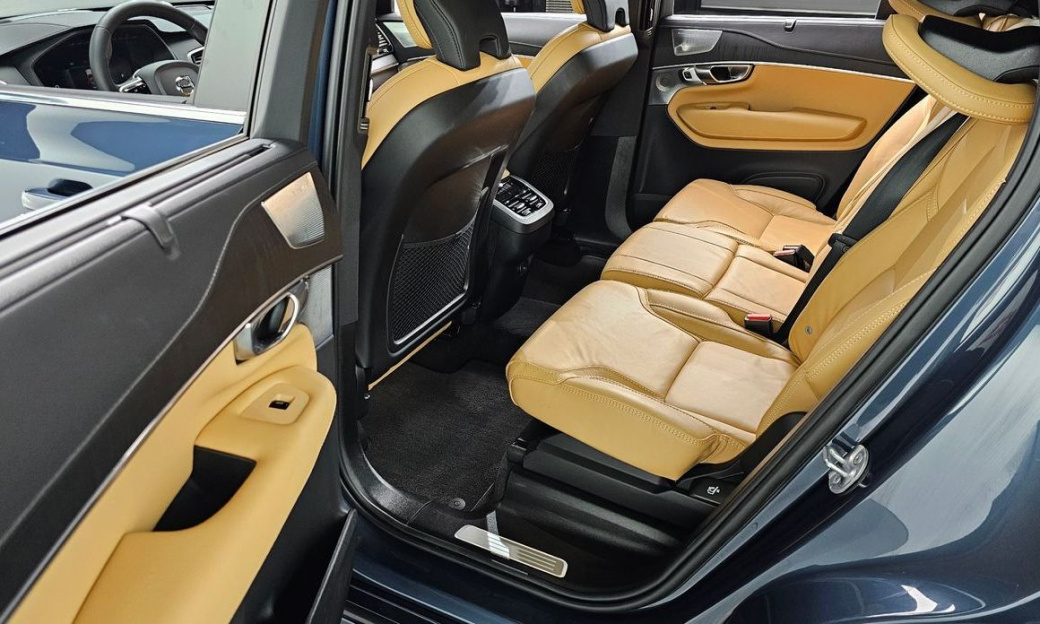 Volvo XC90 B6 Ultimate Bright, 2024