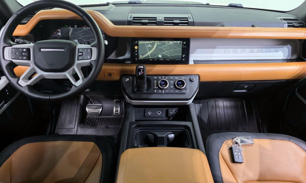 Land Rover Defender 110 P300 X-Dynamic SE, 2024