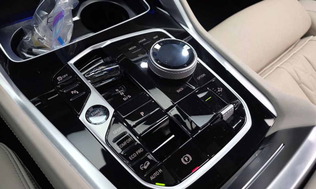 BMW X6 xDrive40i M Sport, 2025