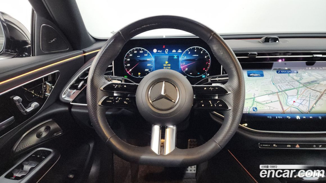 Mercedes-Benz E-Class E300 4MATIC AMG Line, 2024