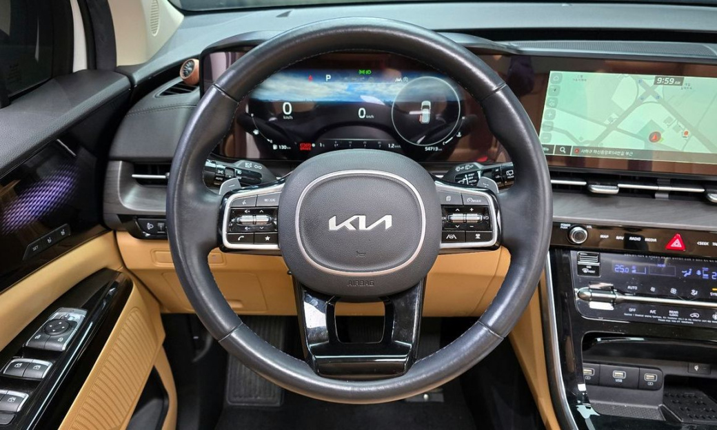 Kia Carnival 7-Seater Signature, 2022