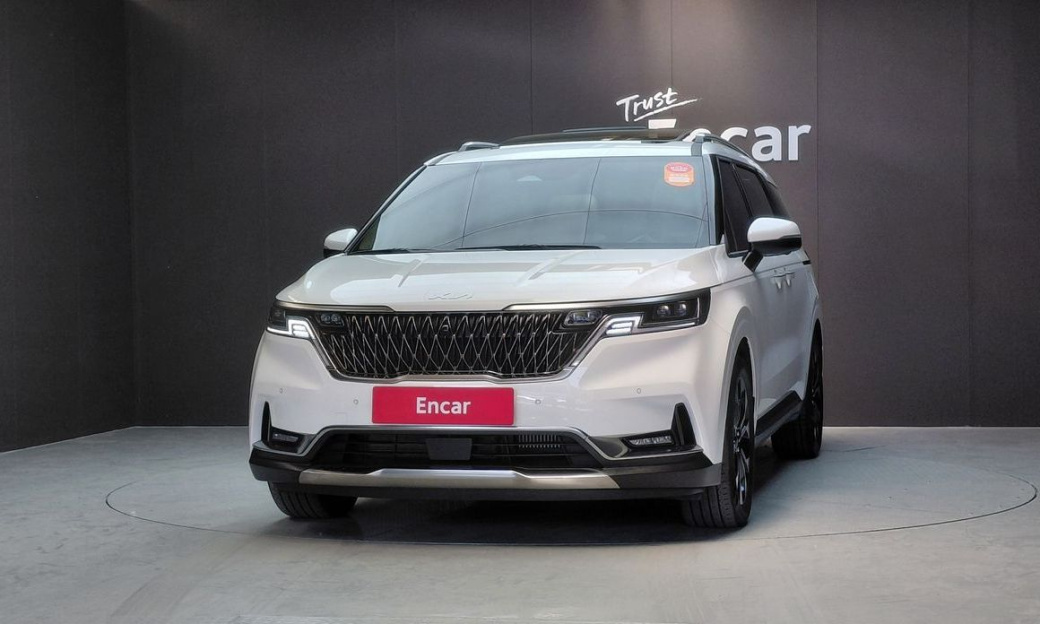 Kia Carnival 7-Seater Signature, 2023