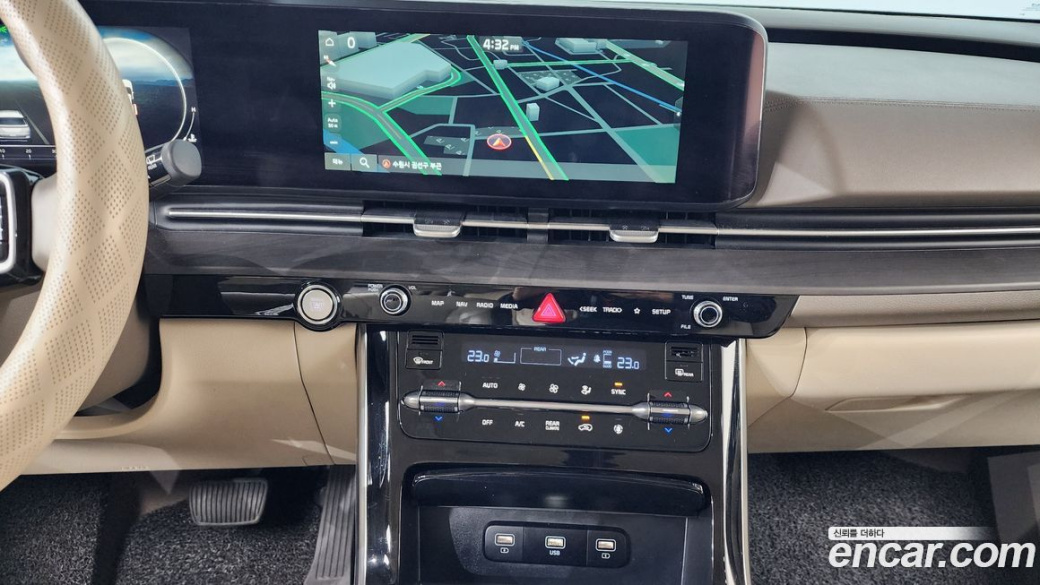 Kia Carnival 7-Seater Signature, 2022