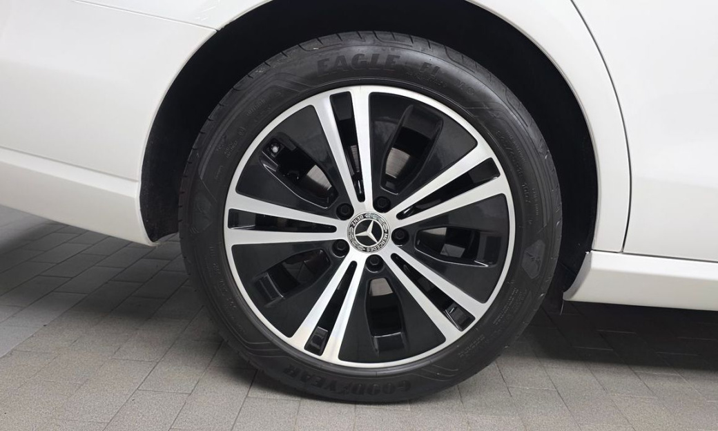 Mercedes-Benz E-Class E250 Avantgarde, 2022