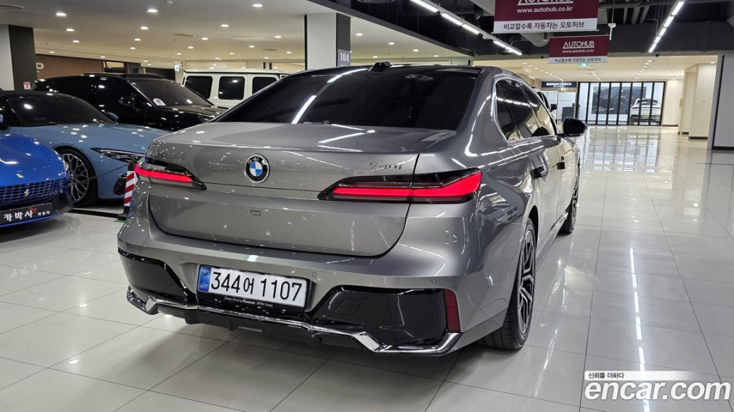 BMW 7-Series 740i xDrive M Sport, 2025