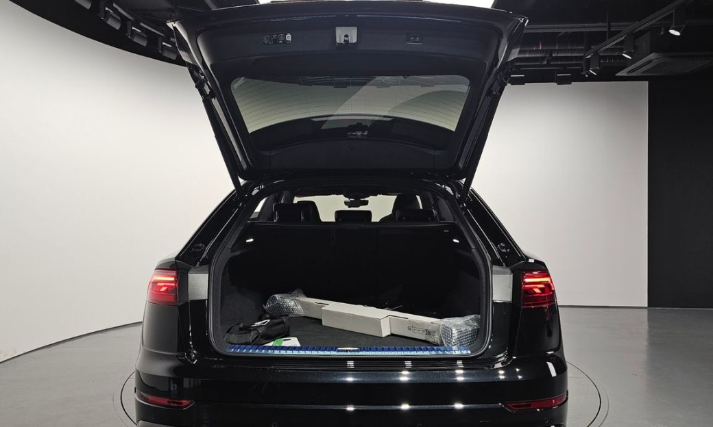 Audi Q8 55 TFSI Quattro Premium, 2026