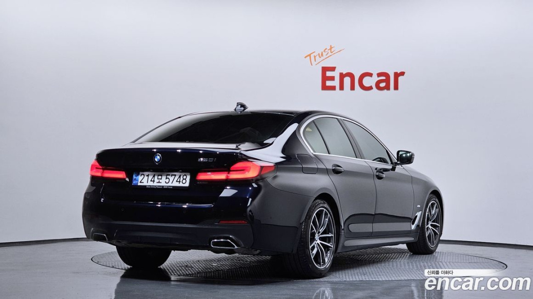 BMW 5-Series 520i M Sport, 2023