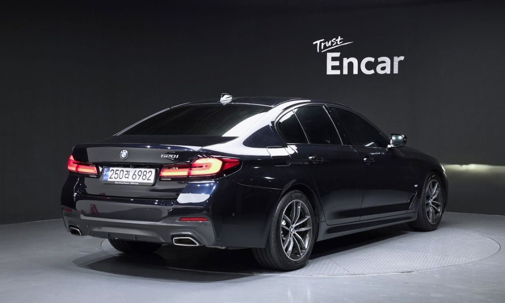BMW 5-Series 520i M Sport, 2023