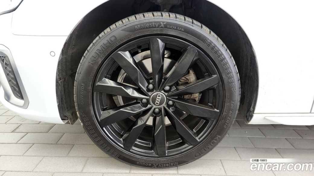 Audi A4 40 TFSI Premium, 2023