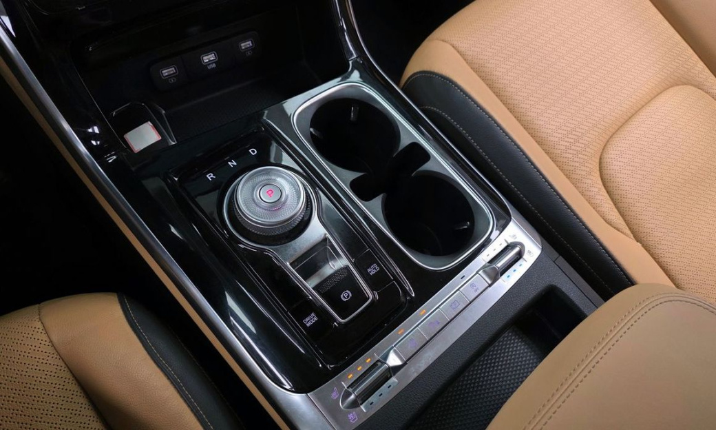 Kia Carnival 7-Seater Noblesse, 2023