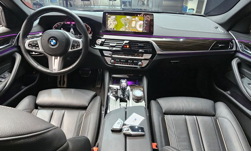 BMW 5-Series 520i M Sport, 2022