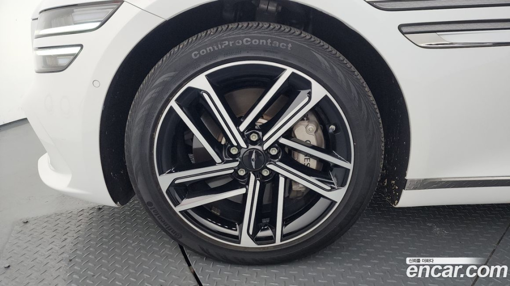 Genesis G80 Gasoline 2.5 Turbo AWD, 2025