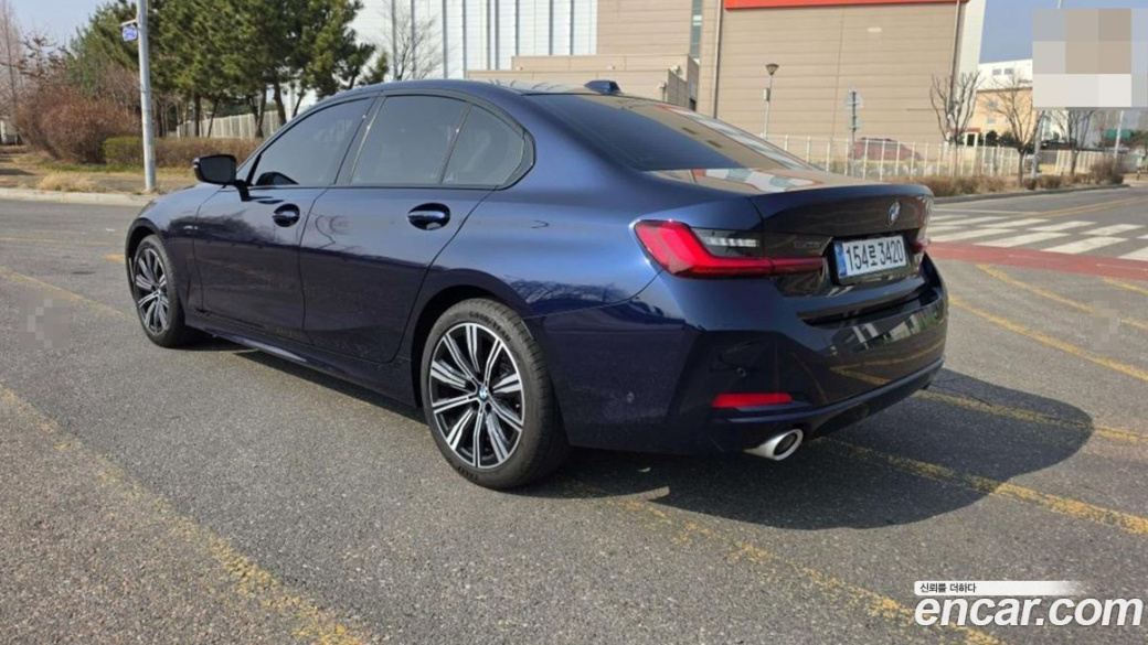 BMW 3-Series 320i, 2025
