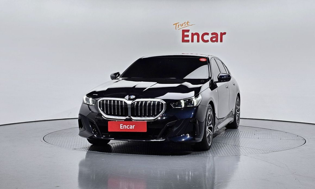 BMW 5-Series 520i M Sport, 2025