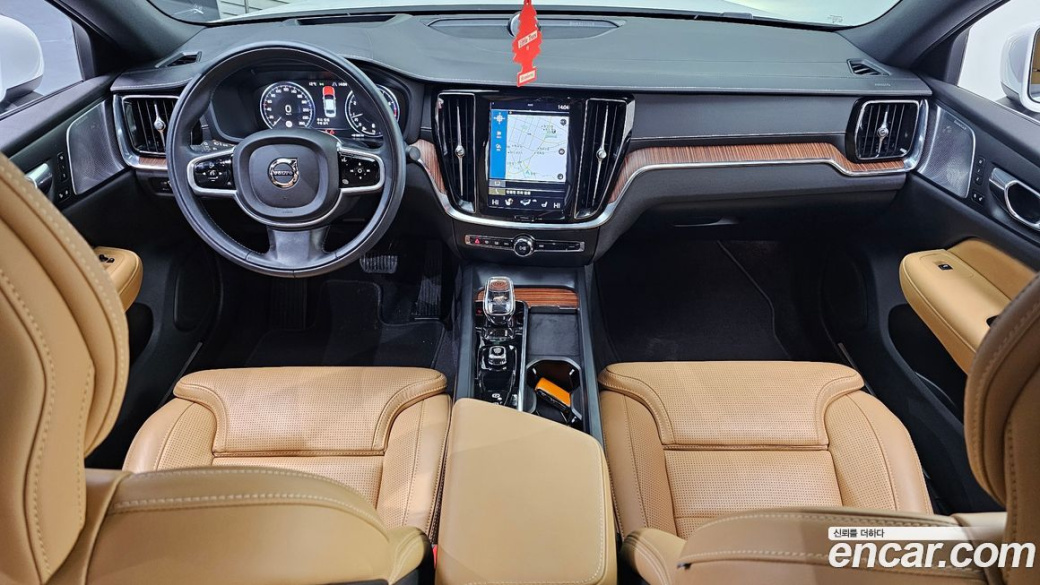Volvo S60 B5 Inscription, 2022